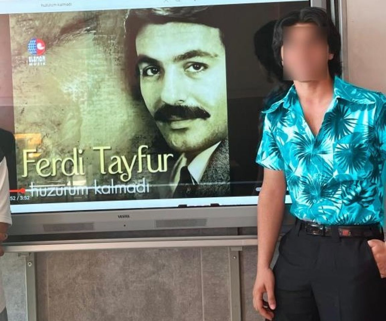 Ferdi Tayfur hayranlığı ile bilinen genç gözaltına alındı