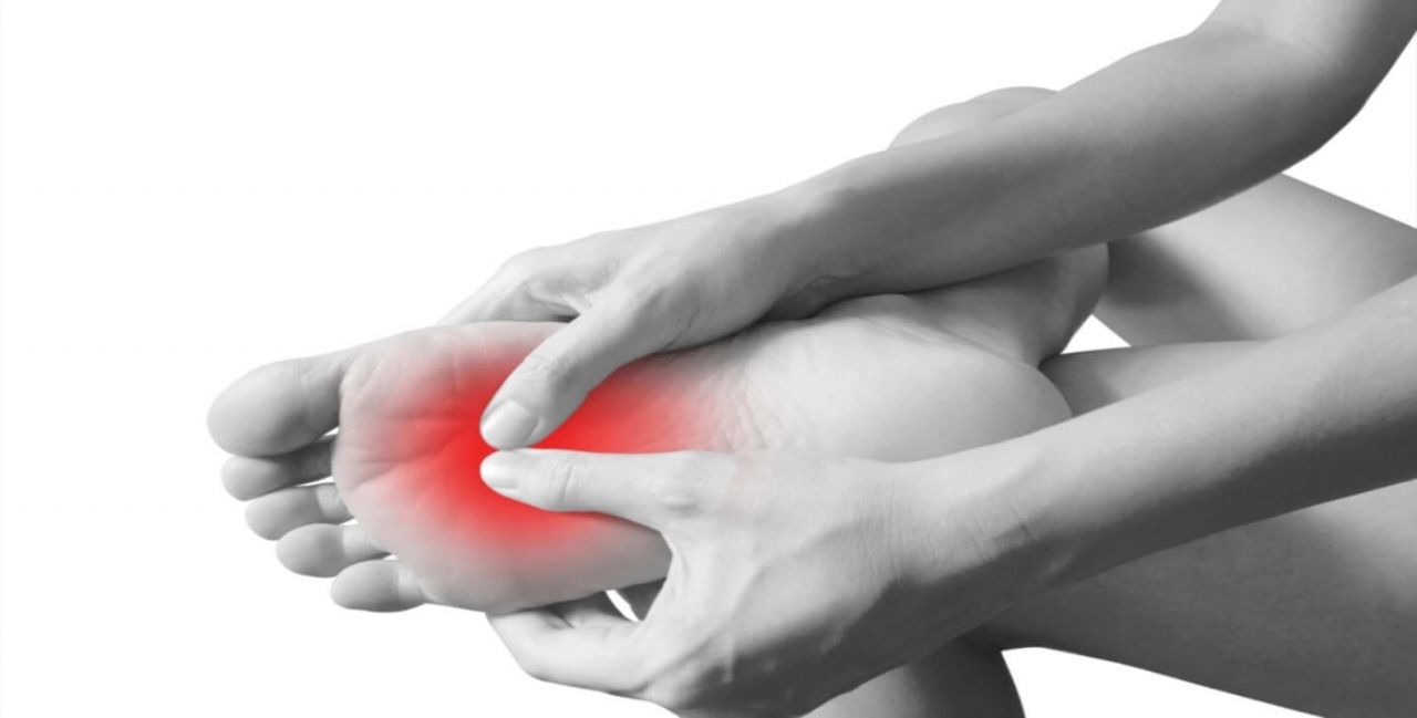 Ayaklardaki karıncalanma tehlike mi? Uzmanından önemli uyarı !