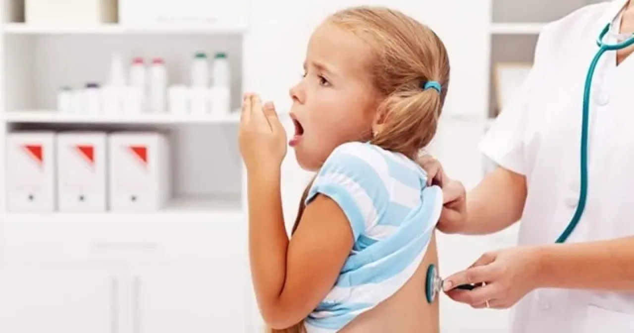 Öksürüğünüz geçmiyorsa bu yöntemleri deneyin: Evde uygulanabilecek pratik çözümler!