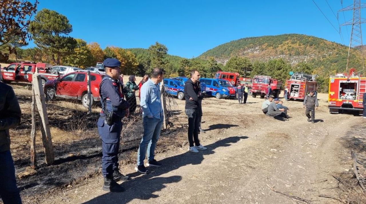 Hareketli dakikalar: Anız yangını ormana sıçradı!