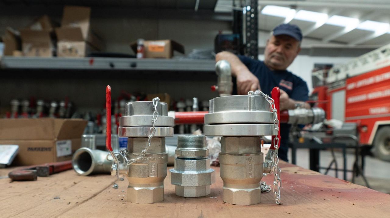 İzmir'in orman köylerine tanker dağıtımı başladı