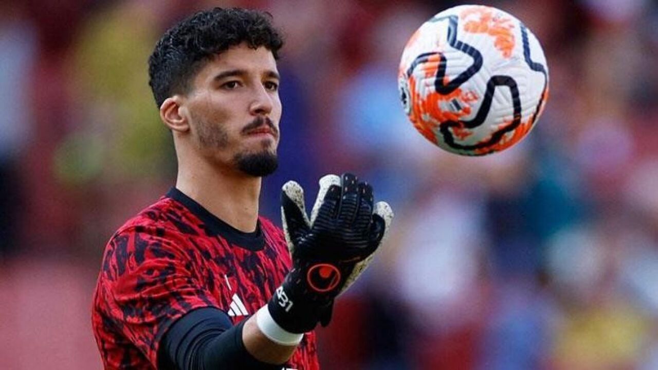 Süper Lig'de Altay Bayındır bombası!