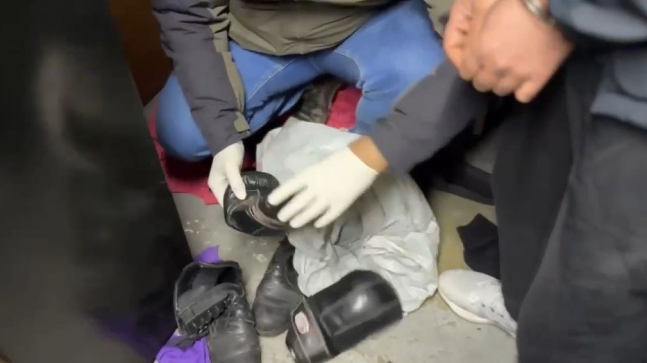 İzmir'de hediye paketlerinden uyuşturucu çıktı