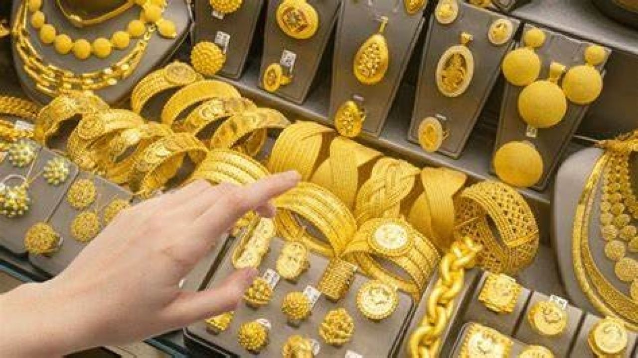 Altın fiyatları rekor kırdı: Yatırımcılar ne yapmalı?