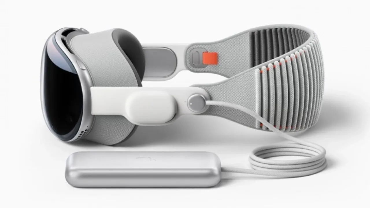 Apple'dan büyük sürpriz! Uygun fiyatlı Vision Pro geliyor: Teknoloji dünyasında denge değişiyor!