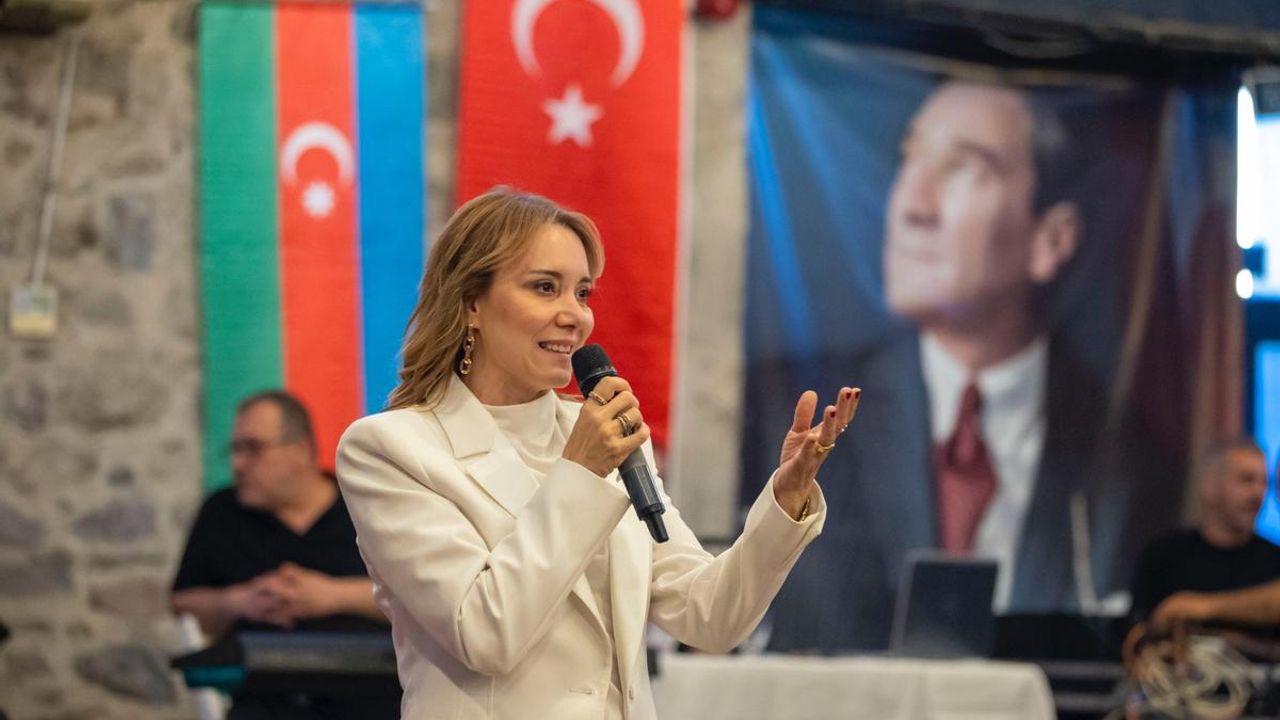 Azerbaycan Kadınları baharı Başkan Mutlu’yla karşıladı