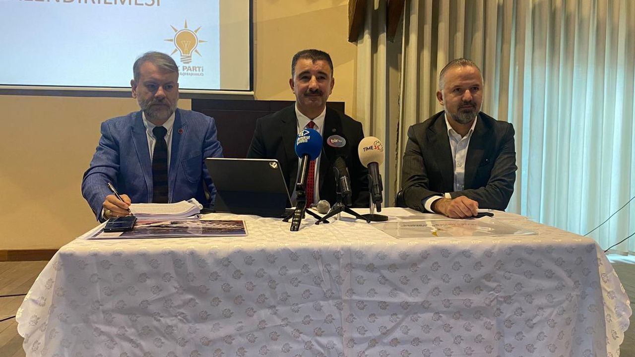 ‘Büyükşehir adaylık rekabeti Konak’a zarar veriyor’