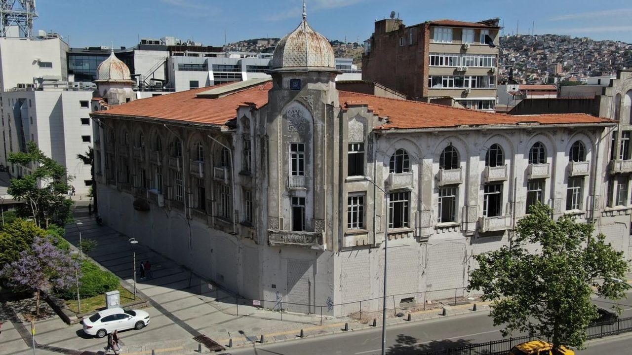 İzmir’deki tarihi han 1 milyar TL’yi aşkın fiyatla satışta