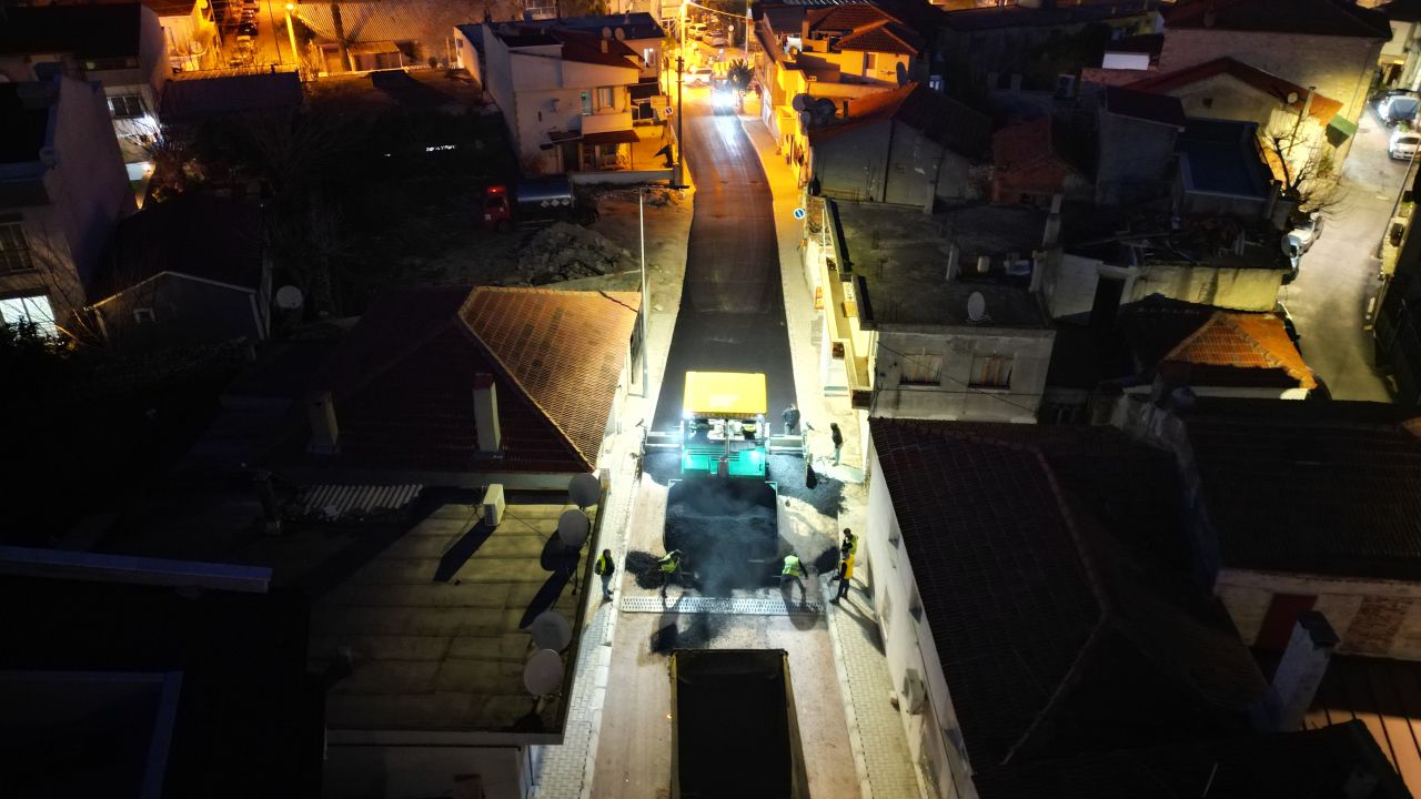 Urla'da asfalt ve parke atağı | Yollar modernleşiyor