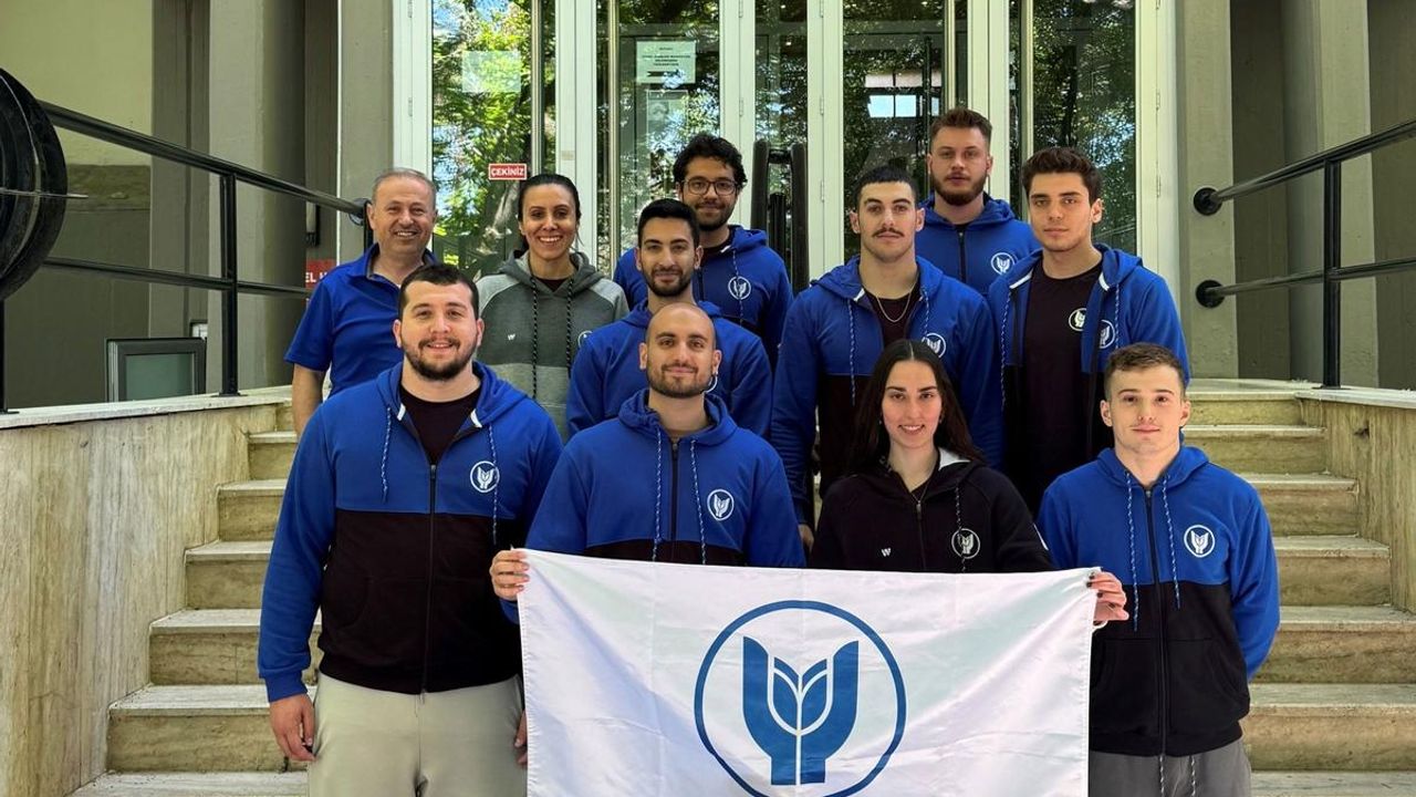 Yüzmede madalya kazandılar