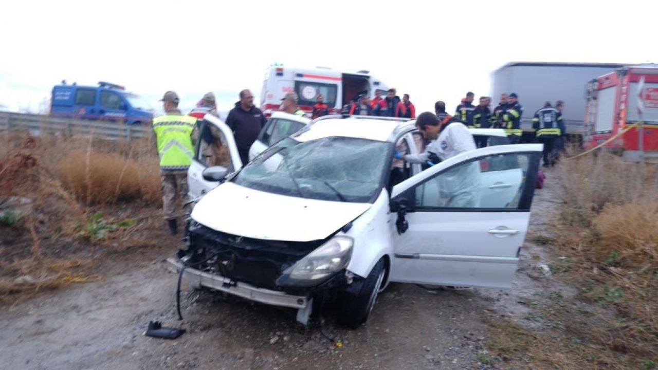 Erzurum'da trafik kazası: 2 Ölü, 1 Yaralı