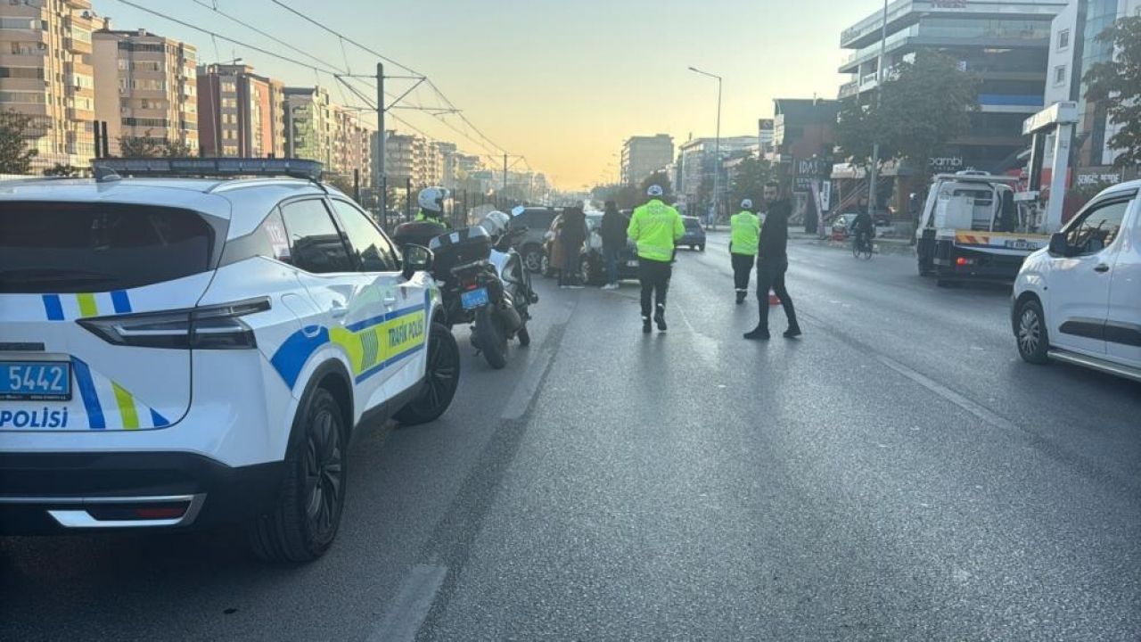 Feci kaza: Direksiyon başında kalp krizi geçirdi!