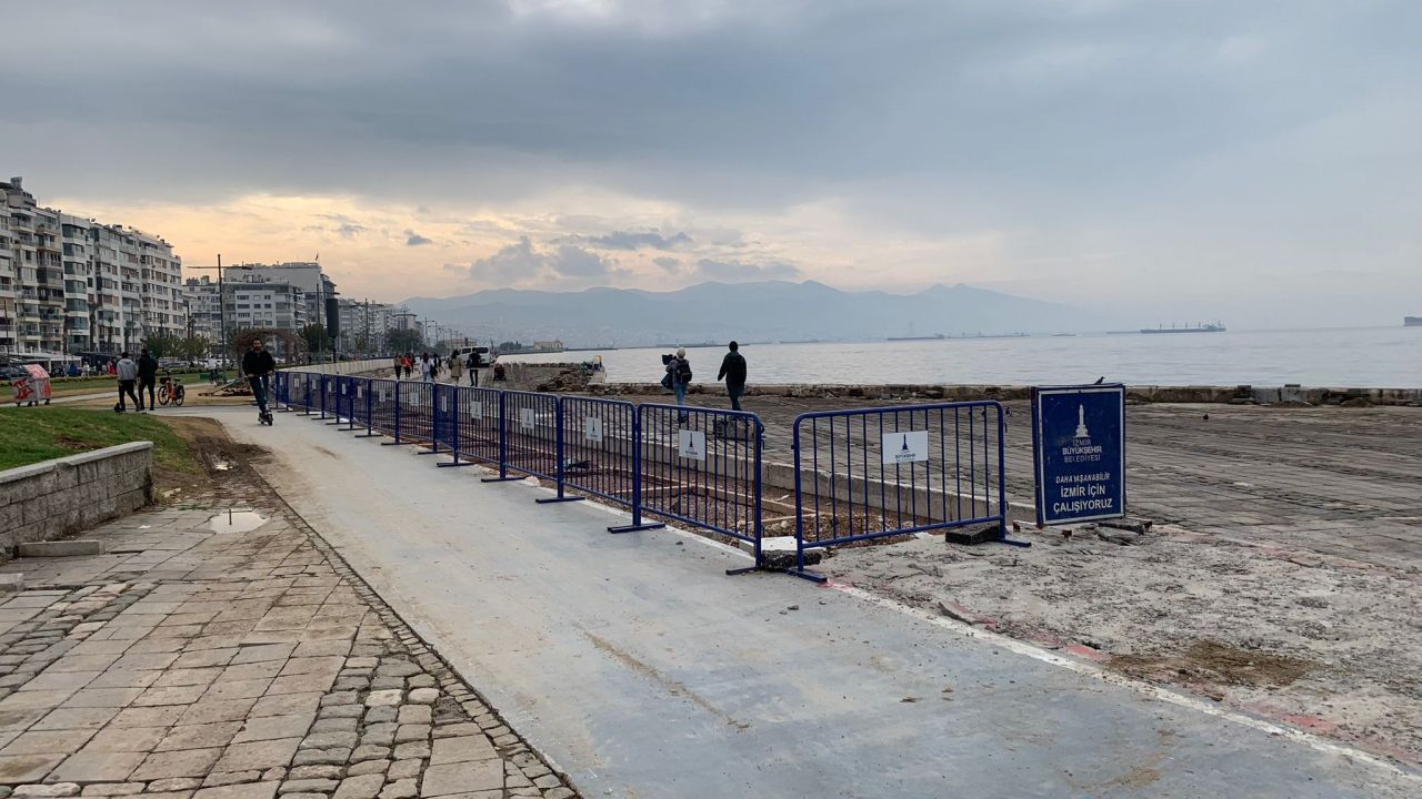 Kordon'da 'Fırtına Duvarı' için zamana karşı yarış başladı