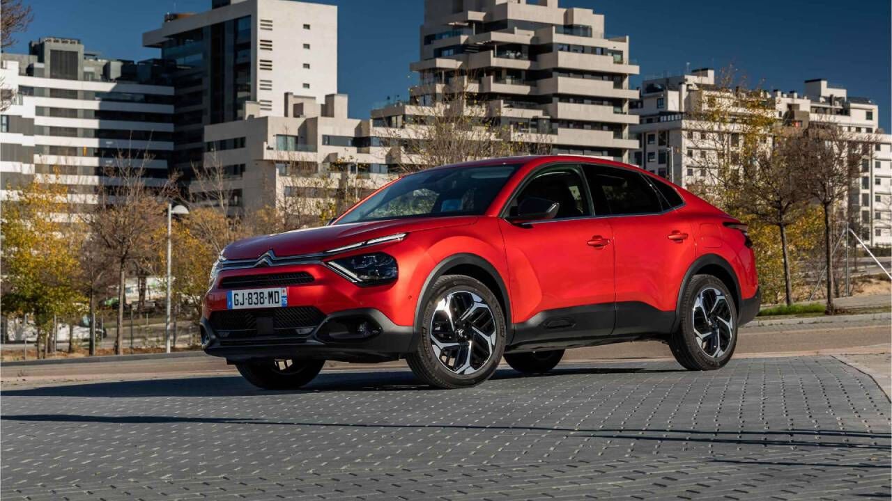 Yenilenen Citroën C4 ve C4 X Türkiye'de! İşte fiyatları ve öne çıkan özellikleri