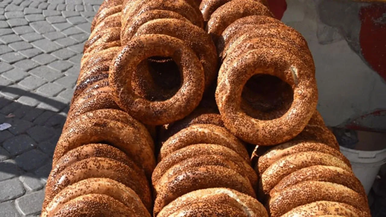 Kumru, enginar, söğüş: Çeşme, Urla, Foça, Çandarlı, Sığacık, Karaburun, Buca, Bayraklı, Dikili, Konak'ta ne yenir? İzmir'de ilçelere göre yemek listesi