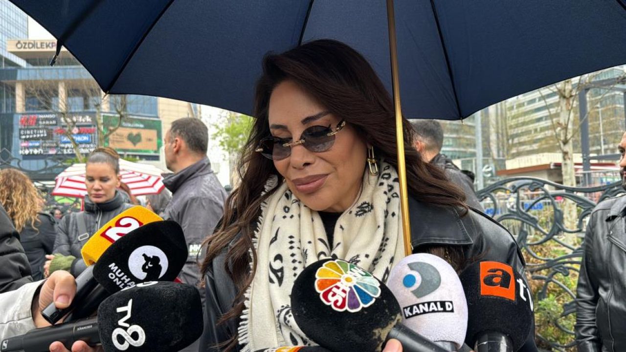 Türkiye 'Kuzeyin Oğlu'na ağlıyor: Karanfillerle uğurlandı