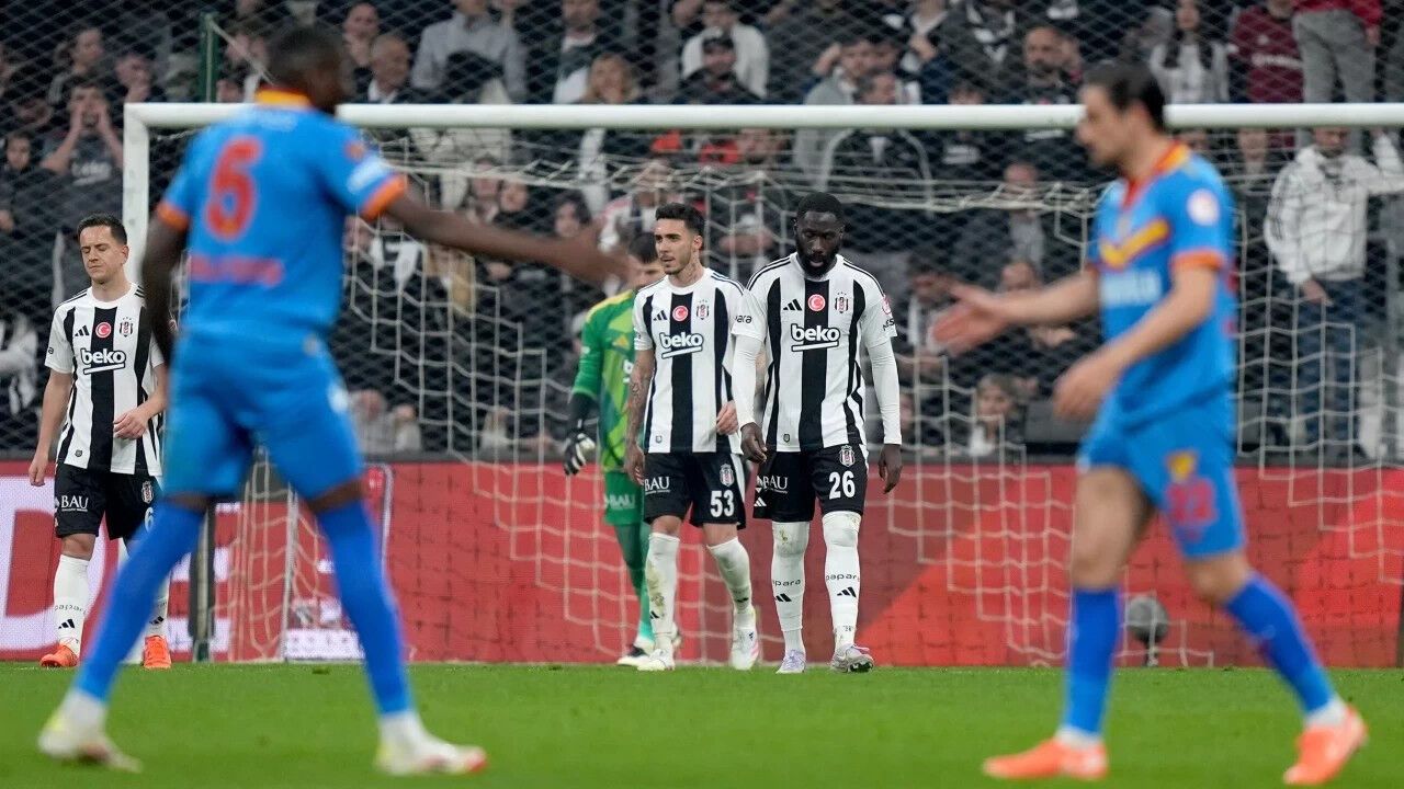 Göztepe - Beşiktaş maçında ilk 11'ler açıklandı!