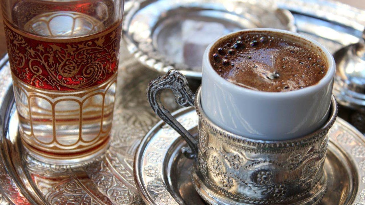 Kan şekerini dengeleyen doğal mucize: Sıcak çaya atılan küçük bir parça hayatınızı değiştirebilir!