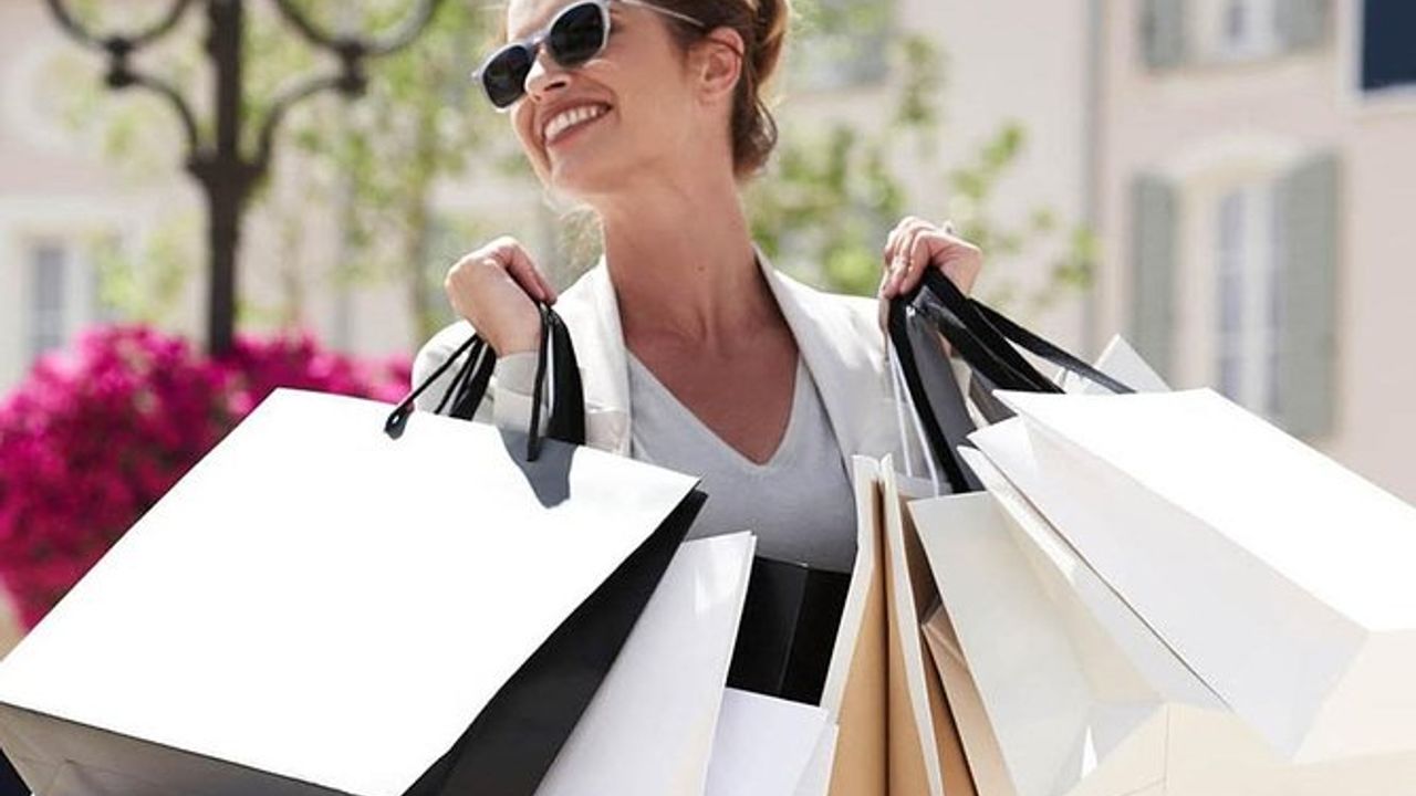 Zara (Inditex) 2025 indirim tarihleri açıklandı! Bershka, Pull&Bear, Oysho, Stradivarius indirimleri ne zaman başlıyor?