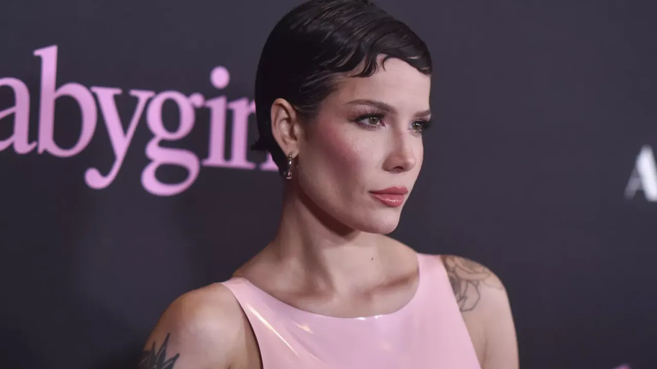 Halsey İstanbul'da sahne alacaktı, son anda ertelendi! Yeni tarih şaşırttı