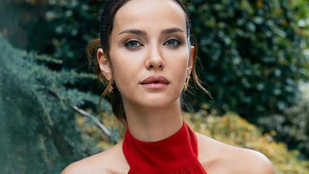 Karnı burnunda pozuyla olay yarattı! İrem Helvacıoğlu anne oluyor