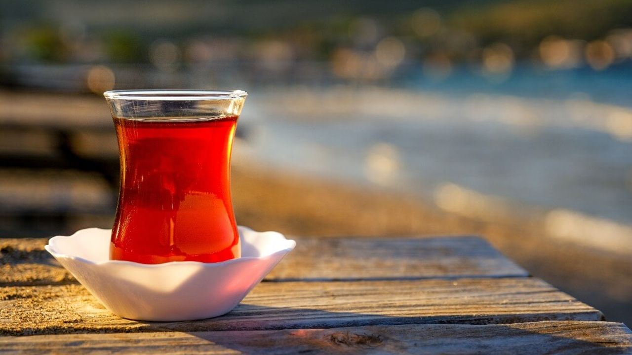 Çay tutkunlarına kötü haber: Bu riskleri biliyor musunuz?