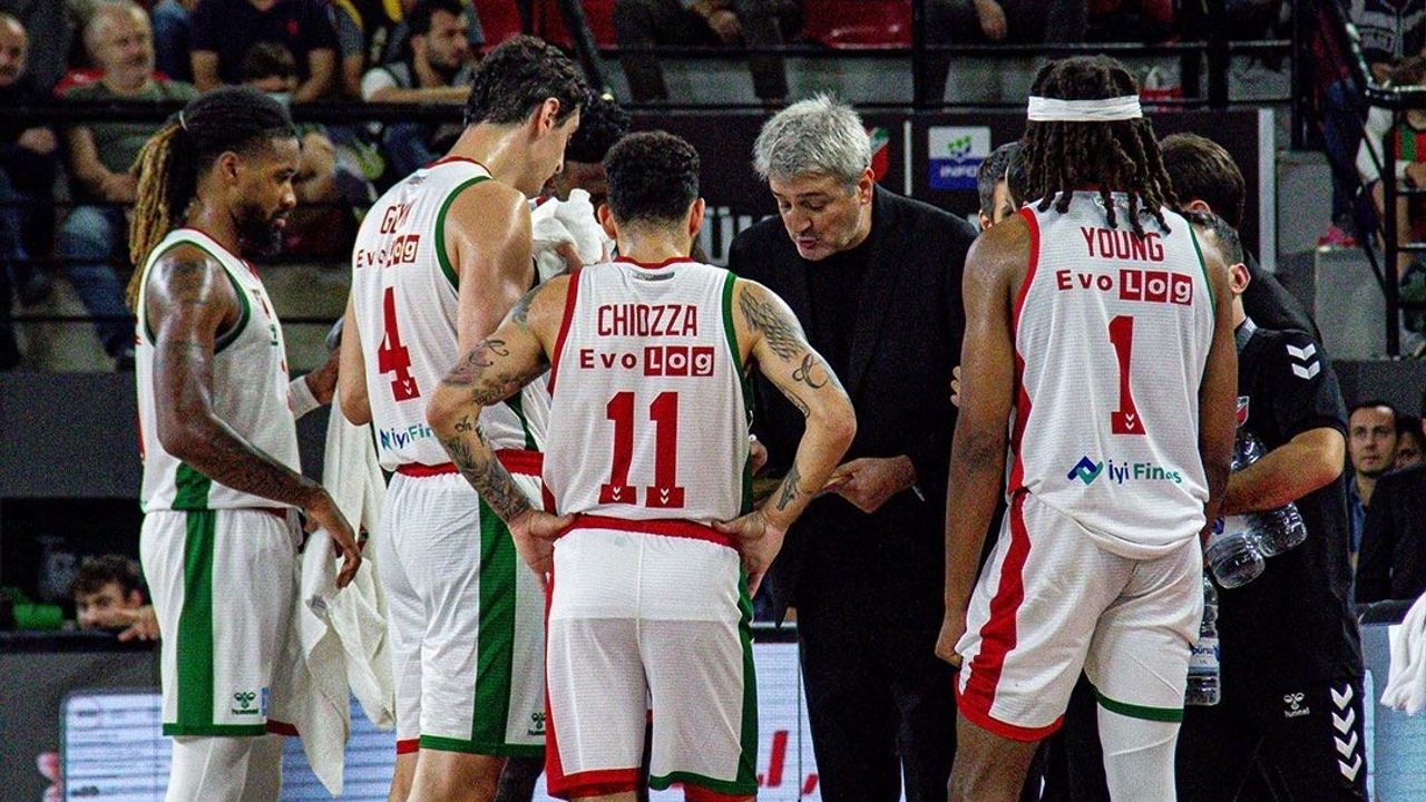 Karşıyaka Basketbol düşüşte! Üç dev maçtan galibiyet çıkmadı