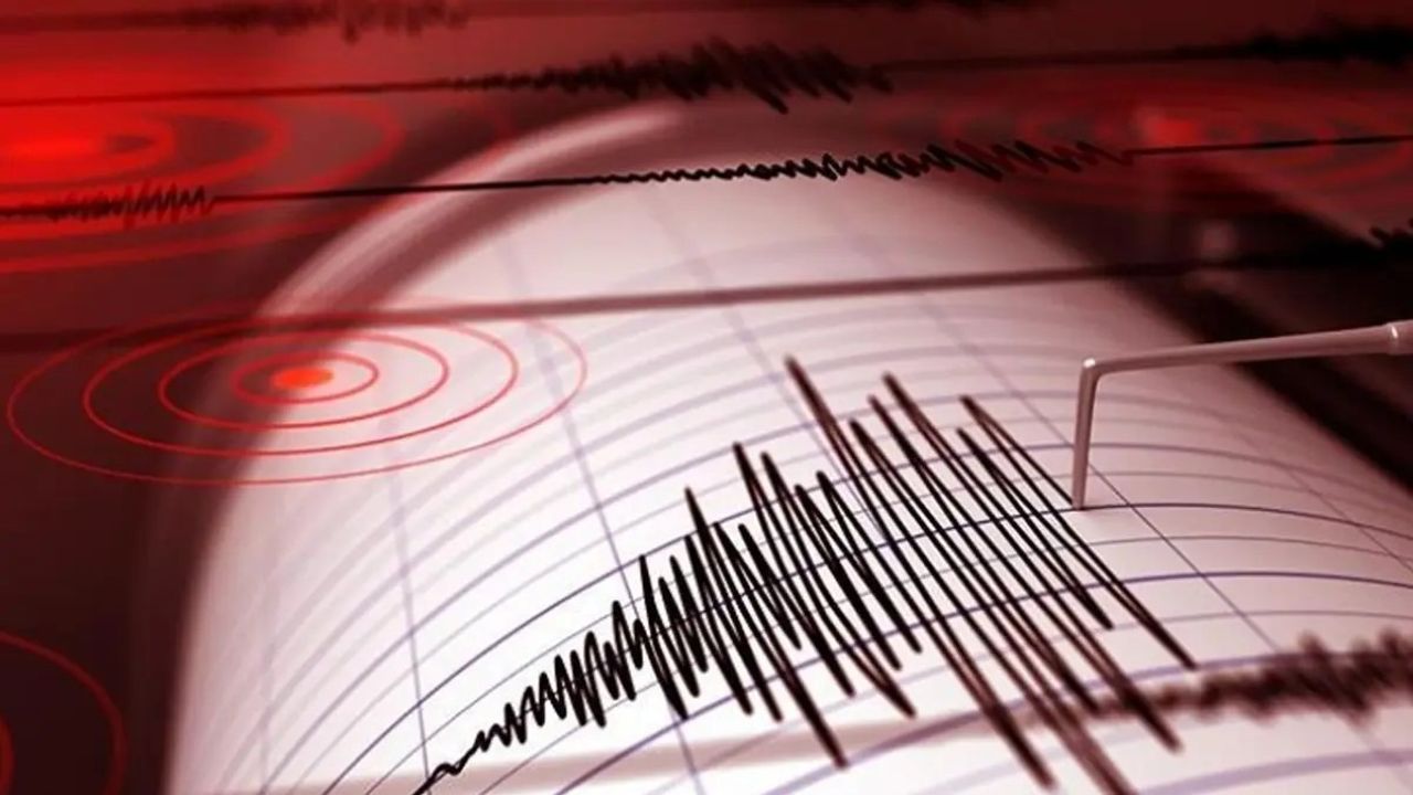 Son dakika! 5.6 büyüklüğünde deprem! Çevre bölgelerde de hissedildi