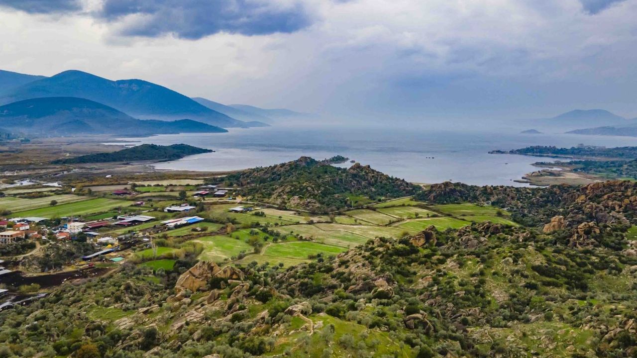 Ege’nin gözden kaçan doğa harikası: Kamp ve yürüyüş keyfi bir arada