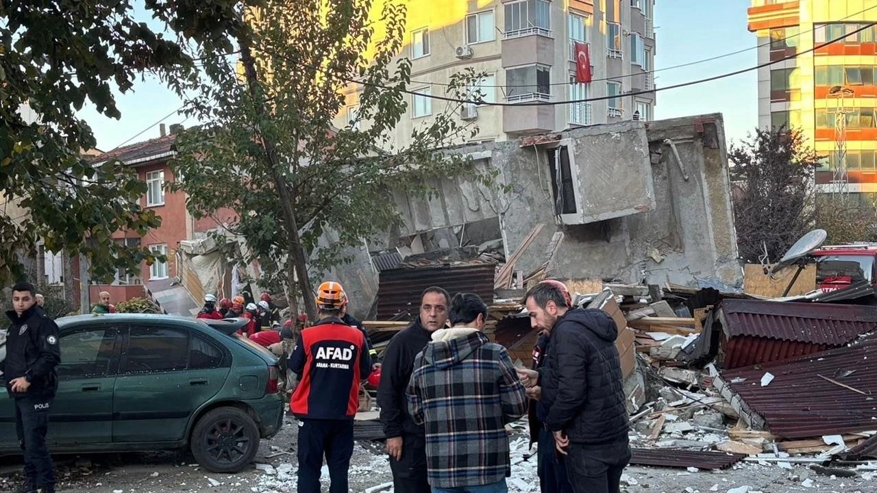 Gebze'de çöken binanın eski hali ortaya çıktı