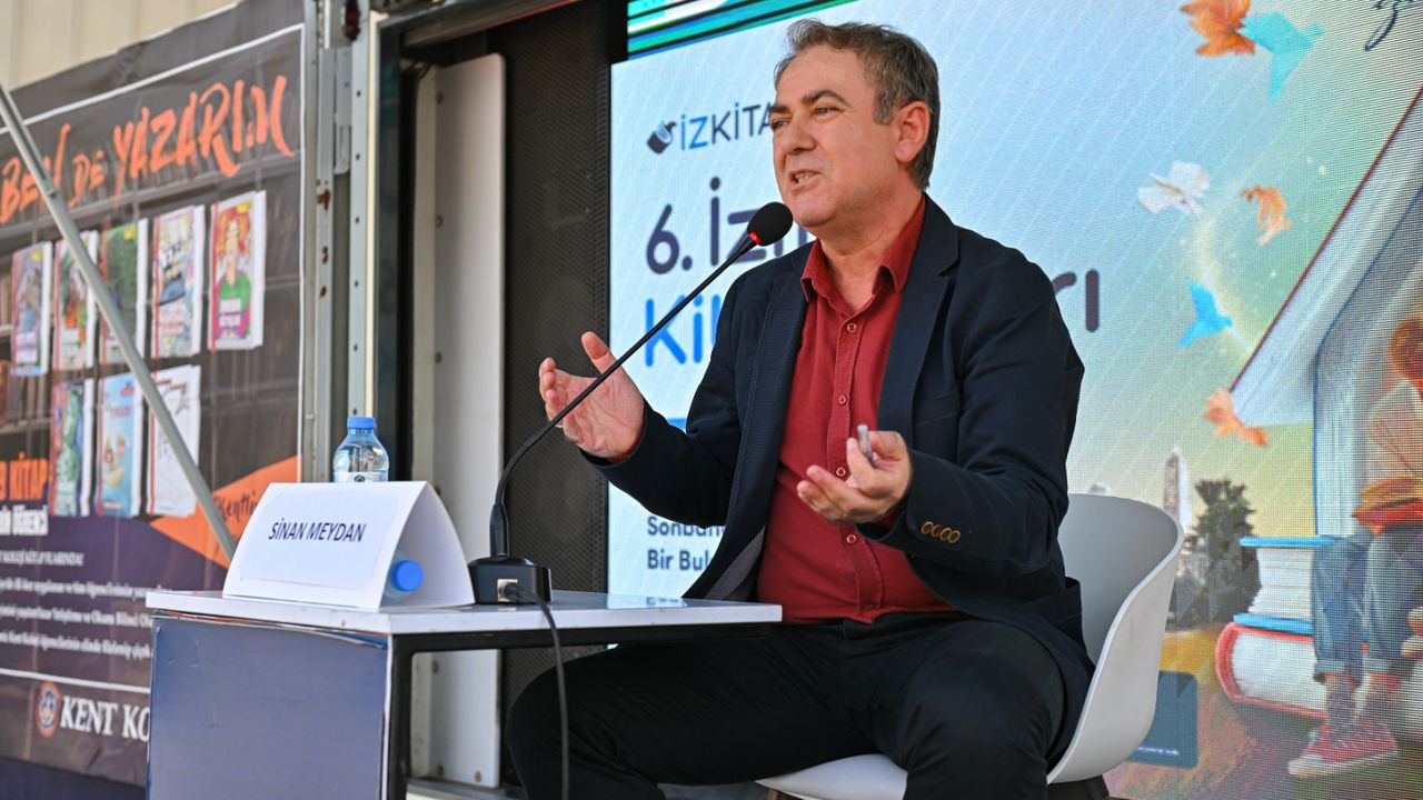 İZKİTAP’ta Cumhuriyet coşkusu: Sinan Meydan’dan tarihi söyleşi