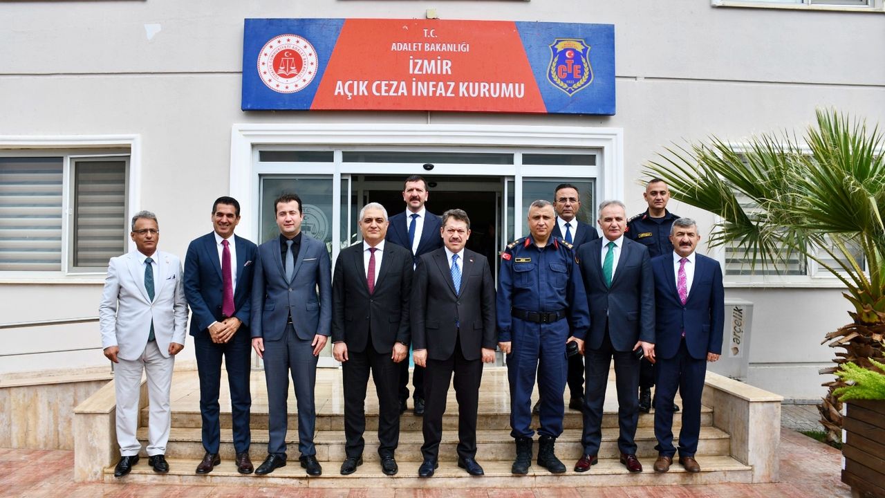 İzmir’de üçlü koordinasyon: Başsavcılık, Sağlık ve Jandarma’dan ortak hükümlü toplantısı