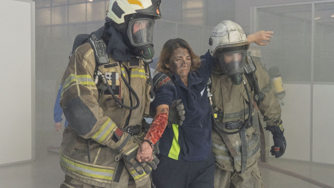 İzmir’de yüzlerce personel afet tatbikatına katıldı