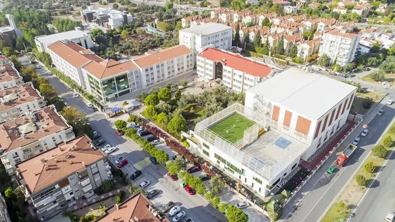 İzmir’in köklü eğitim kurumu konkordato ilan etti