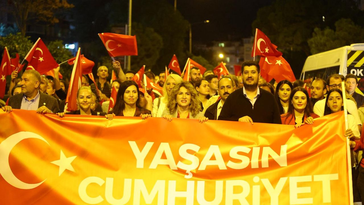 Karabağlar’da 102. yıl coşkusu!