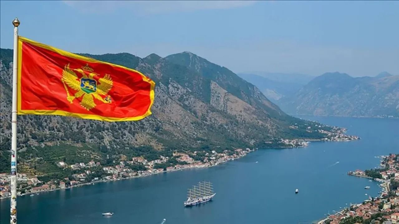 Karadağ, Türk vatandaşlarına vizesiz seyahati geçici olarak durdurdu
