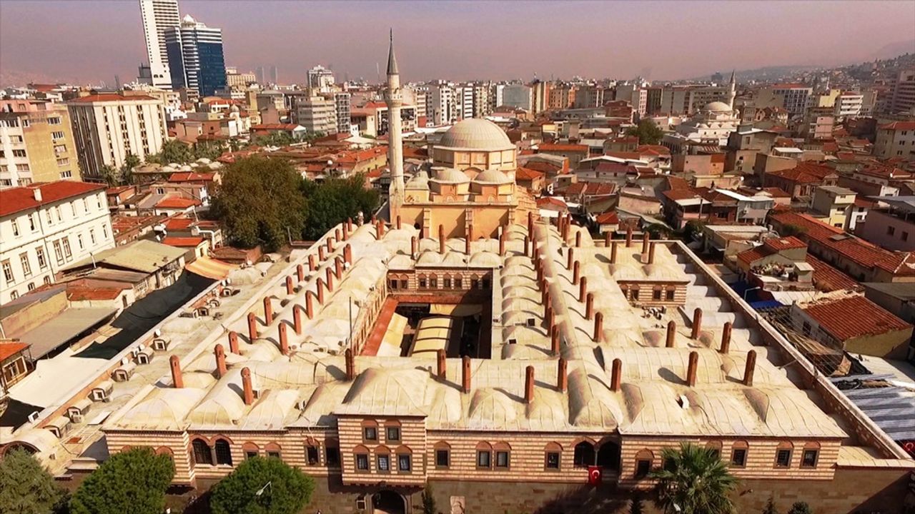 Kızlarağası Hanı: İzmir’de tarih ve alışverişin buluşma noktası