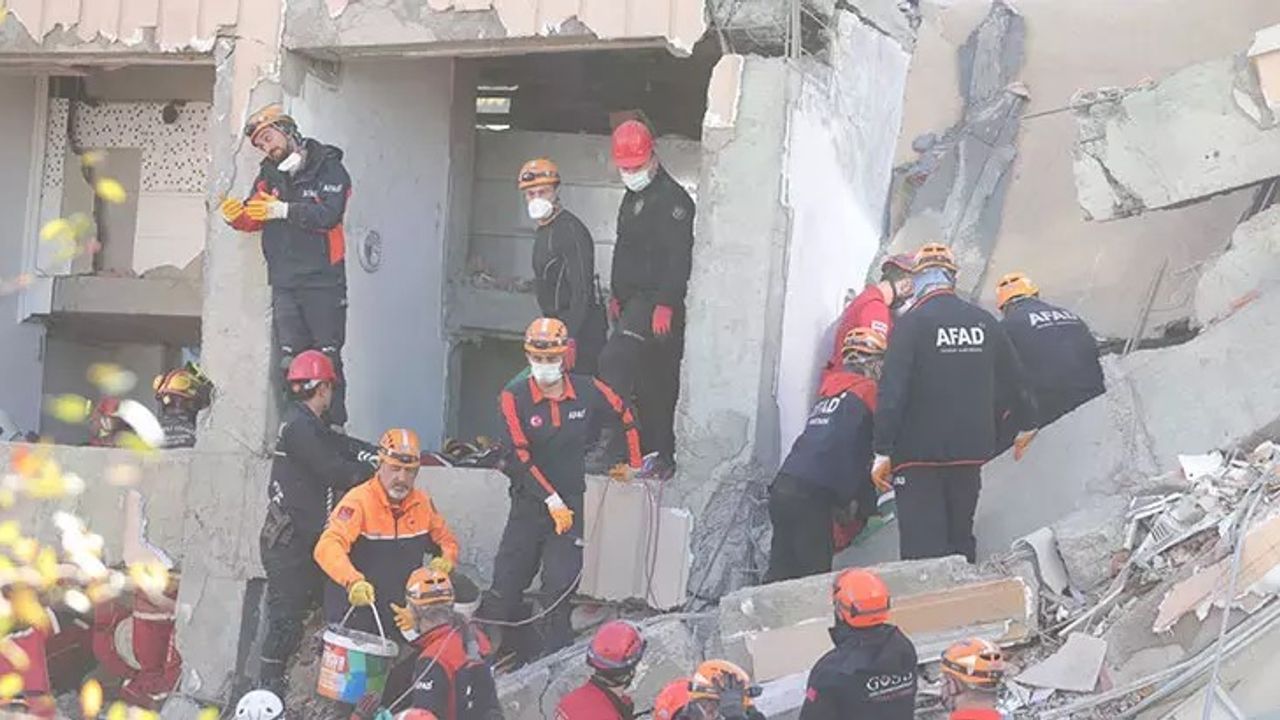 Son dakika! 7 katlı bina faciasında can kaybı arttı! Enkazdan bir acı haber daha geldi