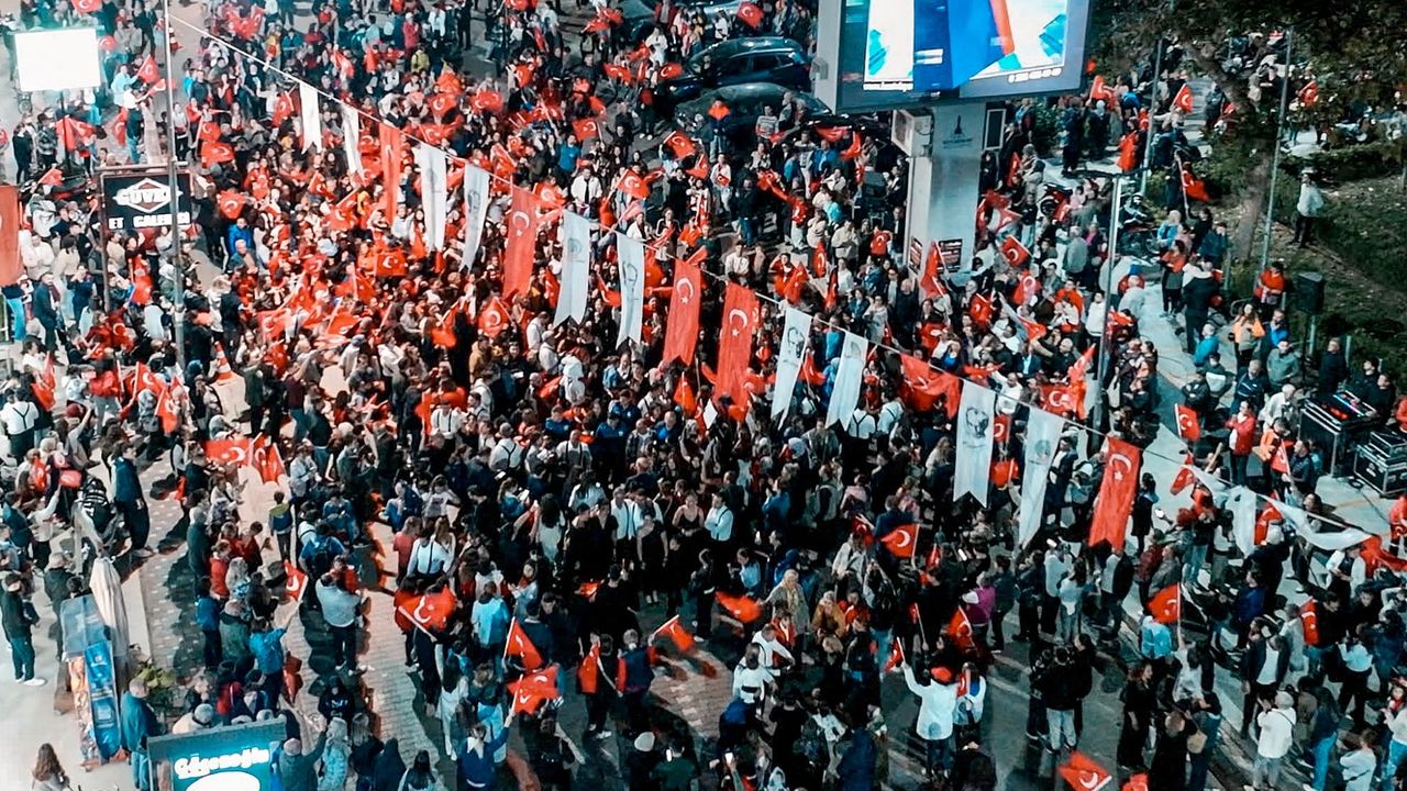 Ödemiş’te binler fener alayında buluştu