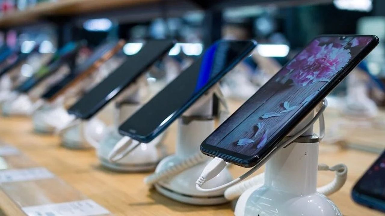 Yapay zeka çipi krizi telefon fiyatlarını vuracak: Zam kapıda!