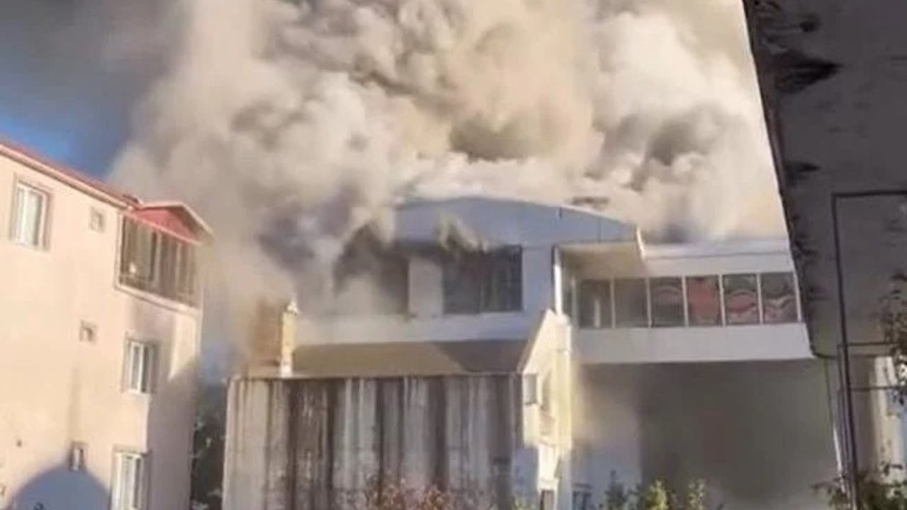 Sıcak haber! 5 katlı binada yangın!
