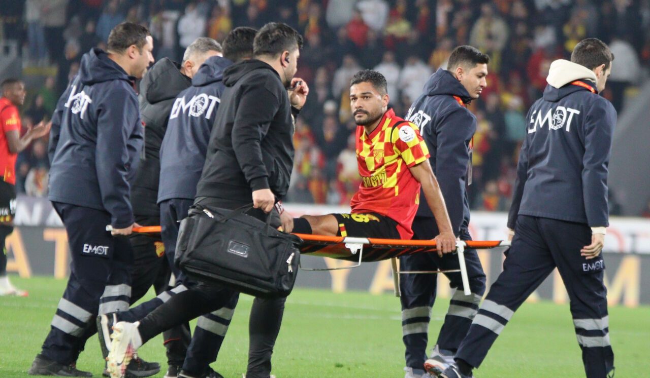 Göztepe'nin sol beki ameliyat oldu