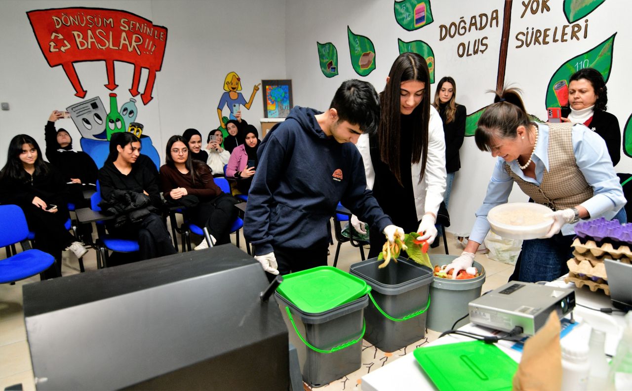 Çevre bilincini artıran eğitim : Sürdürülebilir gelecek eğitimi