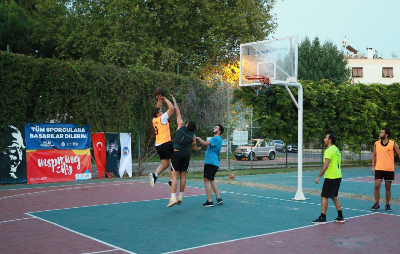 Genç sporcular Zafer Turnuvası'nda 
