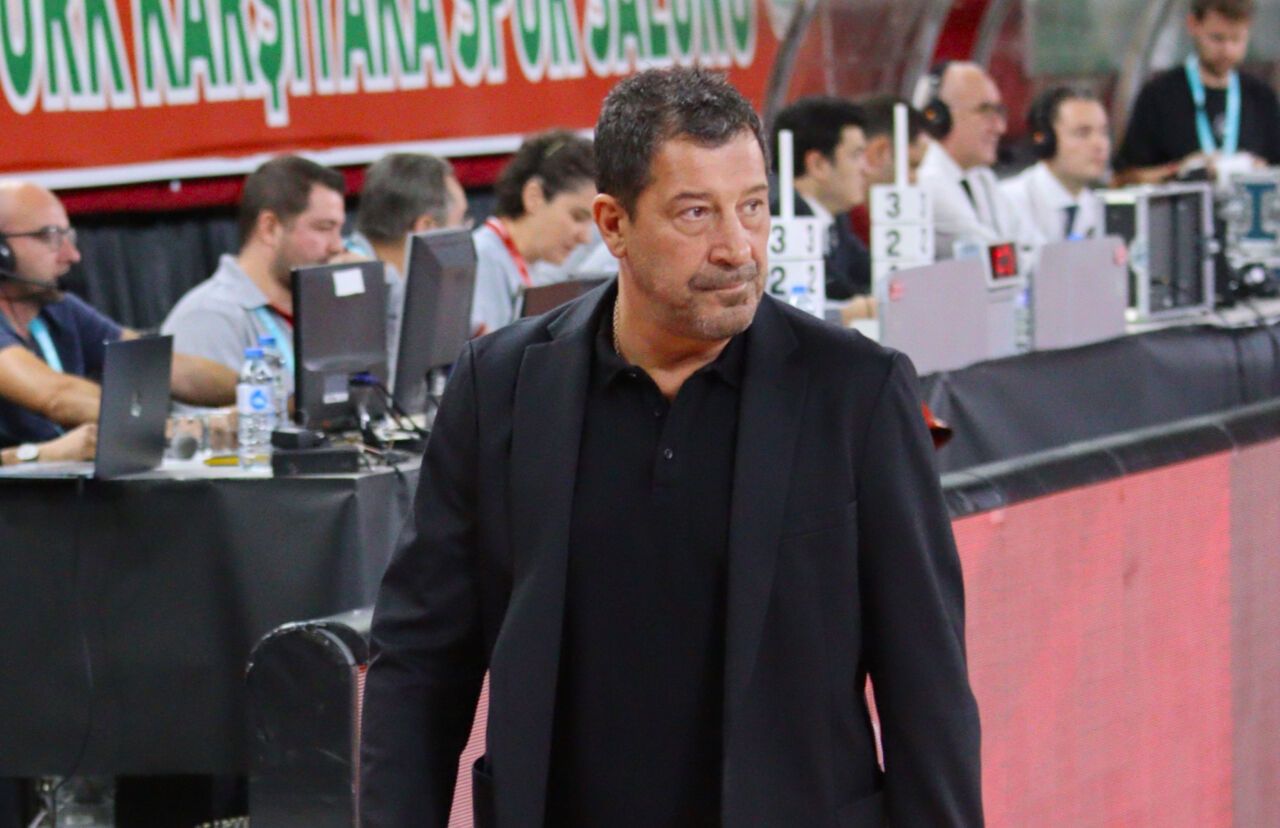 Karşıyaka, Darüşşafaka'yı ezdi geçti: İzmir'de galibiyet şöleni!