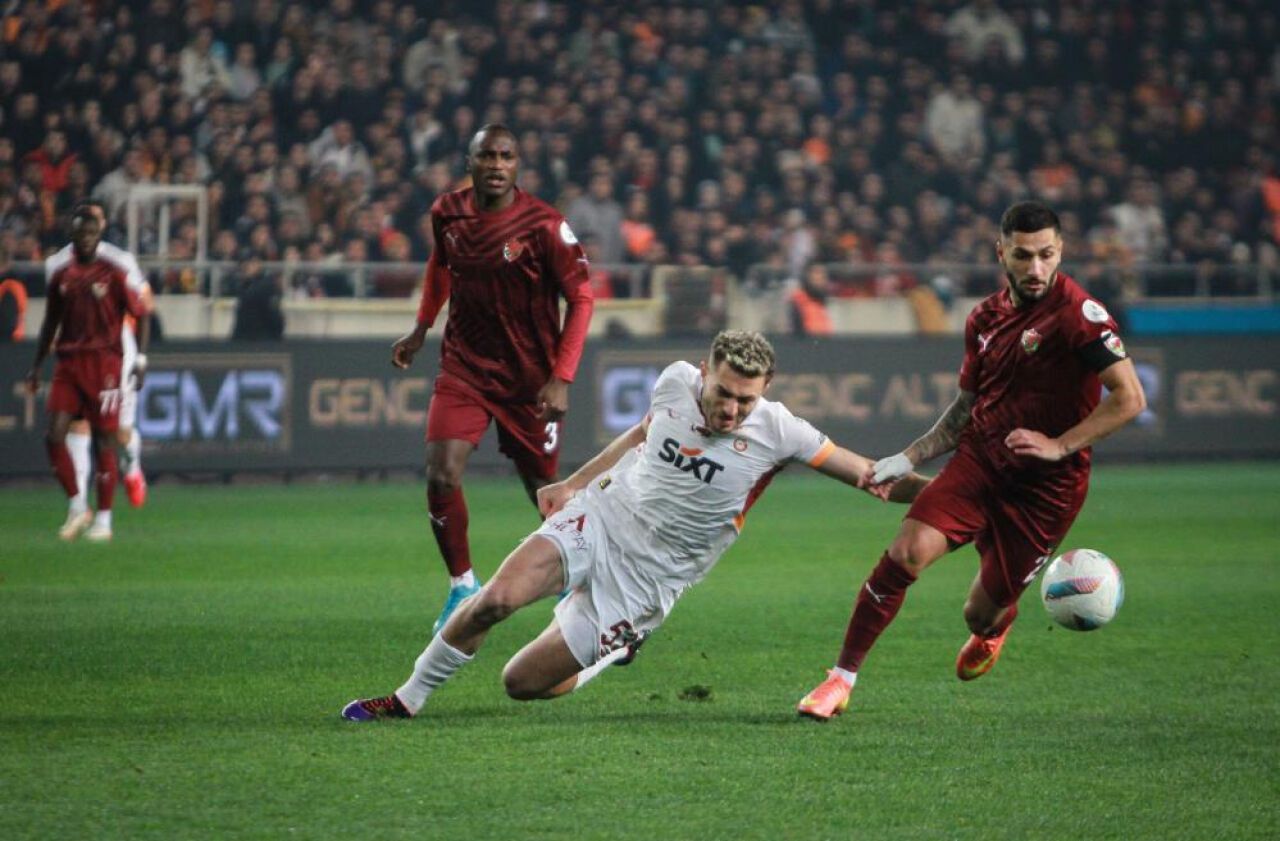 Hatayspor-Galatasaray maçında ilk yarı sona erdi