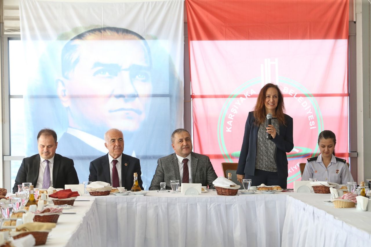 İzmir Karşıyaka'da ortak hedef: El ele