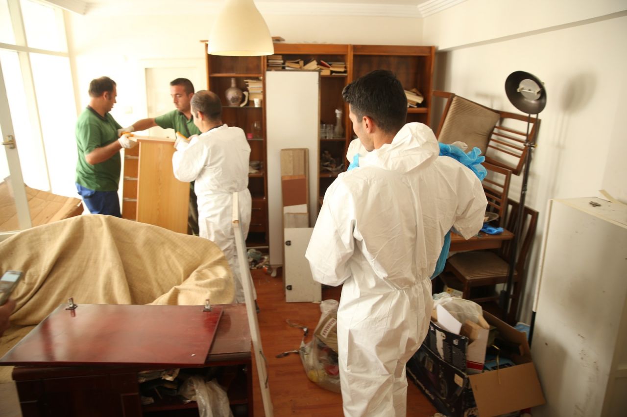 İzmir Konak'ta çöp ev temizliği şok etti!