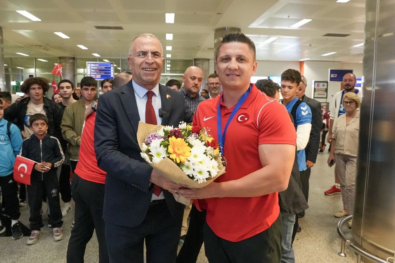 İzmir'de Gaziemir'in gururu: Oktay Kahraman