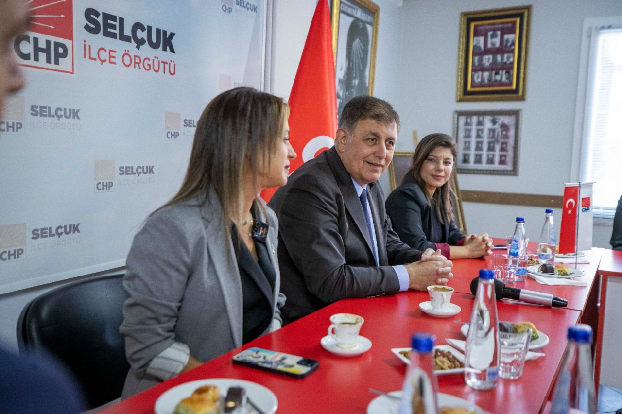 Başkan Tugay'dan Efes Selçuk'a güçlü destek